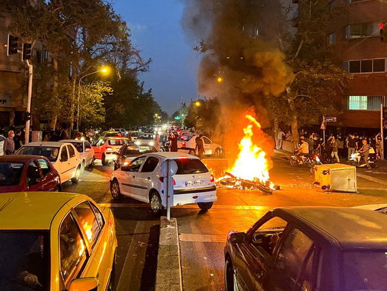 Eerste executie in Iran voor deelnemen aan de protesten