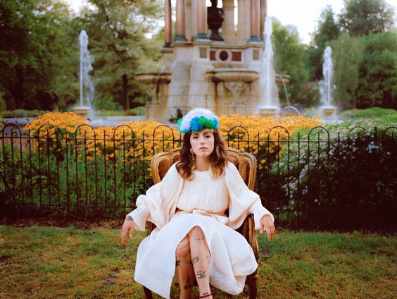 Kunststof - Sophie Straat, zangeres