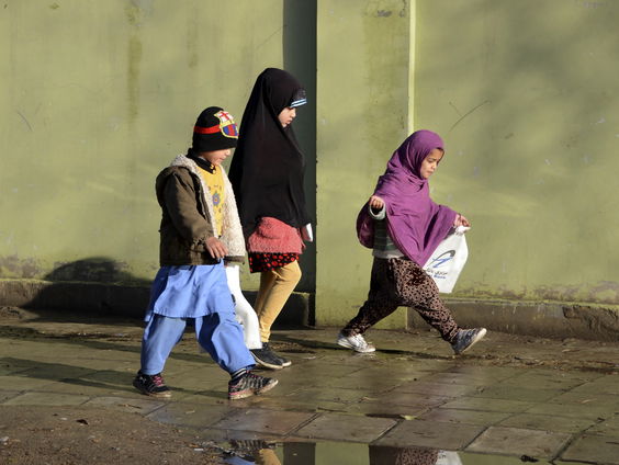 UNICEF betaalt salarissen Afghaanse docenten