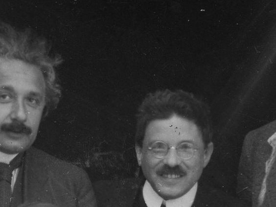 Er komt een Einsteinfontein in Leiden!