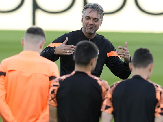 Pusic is in Oekraïne meer mens dan voetbaltrainer