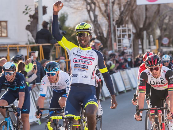 Girmay wint Gent-Wevelgem