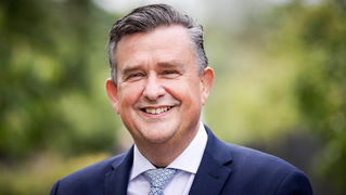 Vijf jaar na zijn snoeiharde rapport: gaat het beter met de arbeidsmigratie?