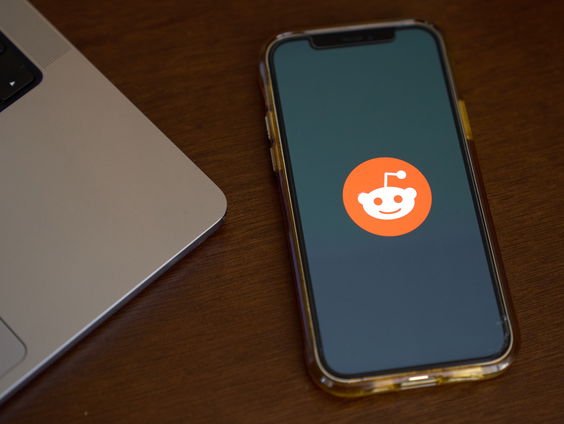 Internetforum Reddit naar de beurs