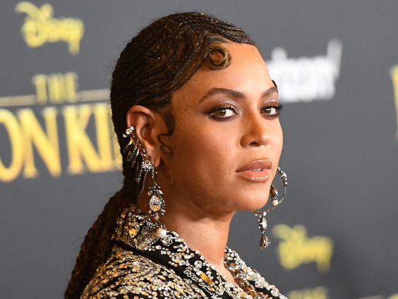 Beyoncé verrast met countryalbum