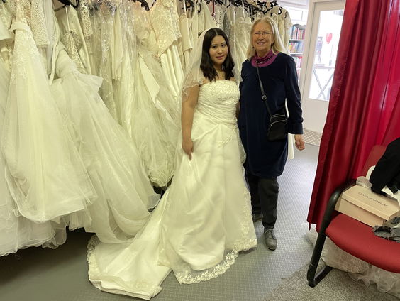 Trouwen in een leenjurk