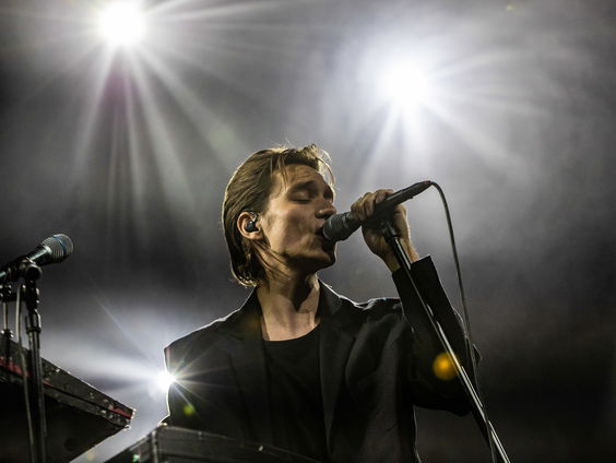 Thomas Azier speelt live!