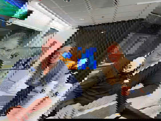 Zaakwaarnemer Guido Albers en top-hockeyster Felice Albers in De Perstribune: 'Trots op haar'