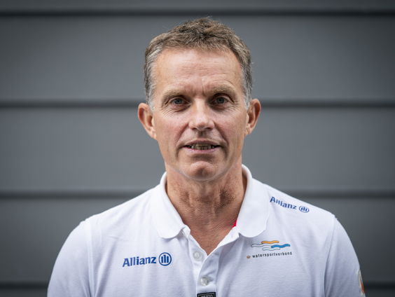 Oud-zeiler Zielhuis in zee met terugkerende Bouwmeester