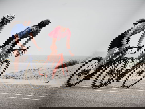 Deze traptechniek van wielrenners is niet zo efficiënt als het lijkt