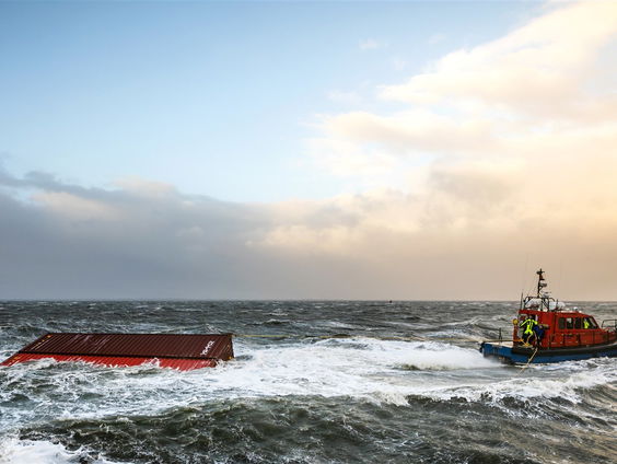 'Drifter' met GPS moet plastic in Noordzee in kaart brengen