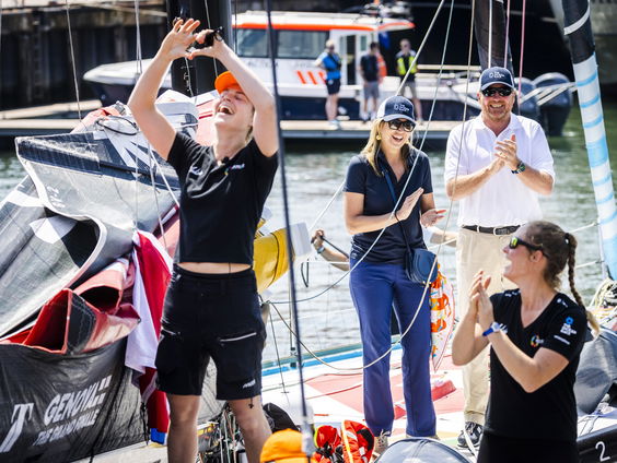 Ocean Race-zeilers maken tussenstop in Nederland