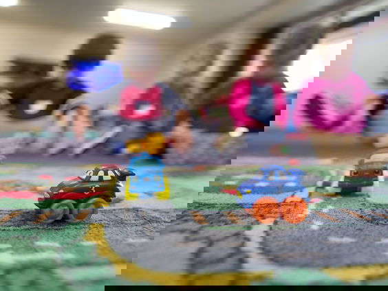 Protest tegen het idee om leerachterstanden aan te pakken via kinderopvang