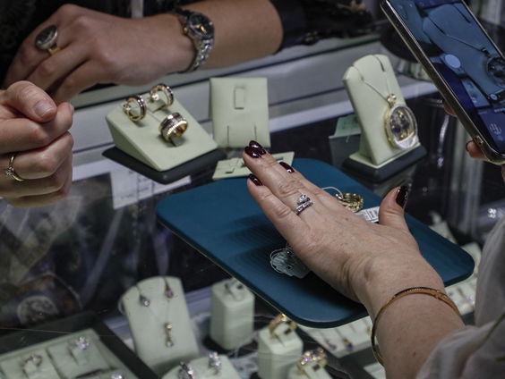 Nieuwe sancties tegen Rusland moeten diamanten duurder maken