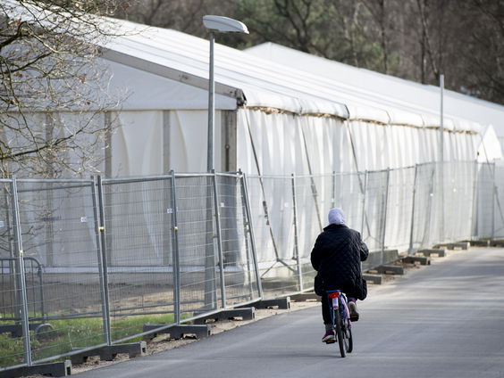 Er is te weinig personeel en geld om asielaanvragen te beoordelen