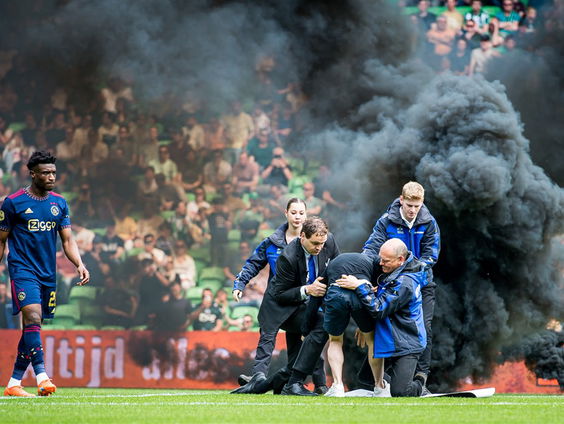 Stand.nl: Wangedrag in stadions maakt ons voetbal kapot