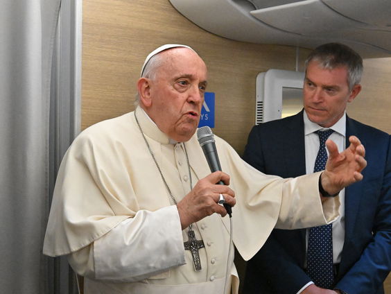 Paus Franciscus brengt voor het eerst bezoek aan Mongolië