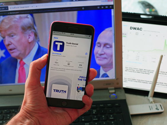 21 februari: Trump’s Truth Social