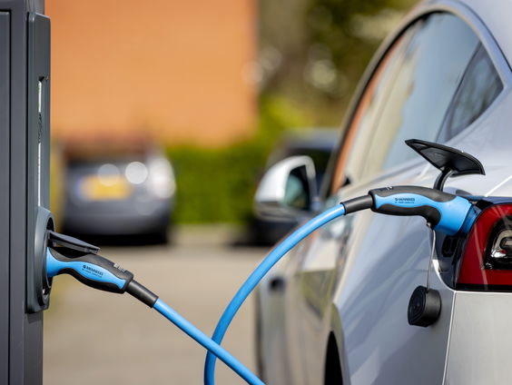 Doel alleen elektrische auto's in 2030 verkopen gaan we niet halen