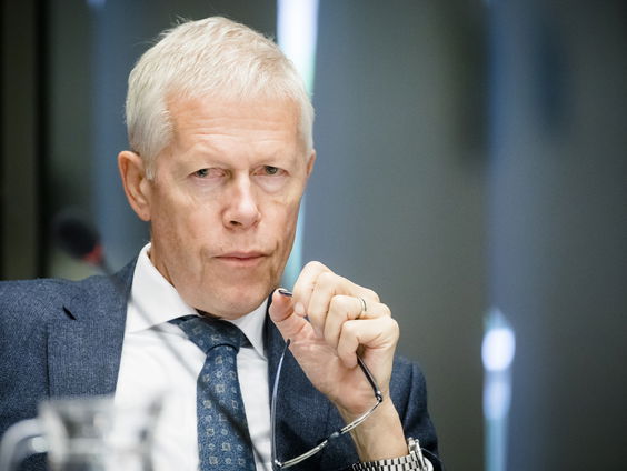 Communicatie afgetapt via internetkabels