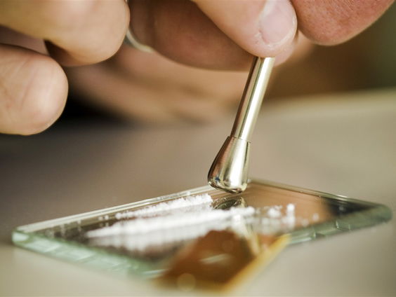 Motie voor heftige campagne tegen drugsgebruik door de Tweede Kamer