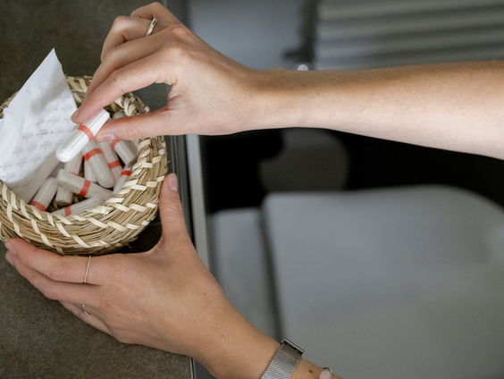 Tampons en maandverband ook in Nederland gratis verstrekken?