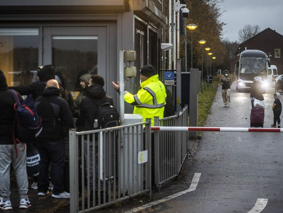 Inspectie slaat opnieuw alarm over aanmeldcentrum Ter Apel: 'Situatie onhoudbaar'