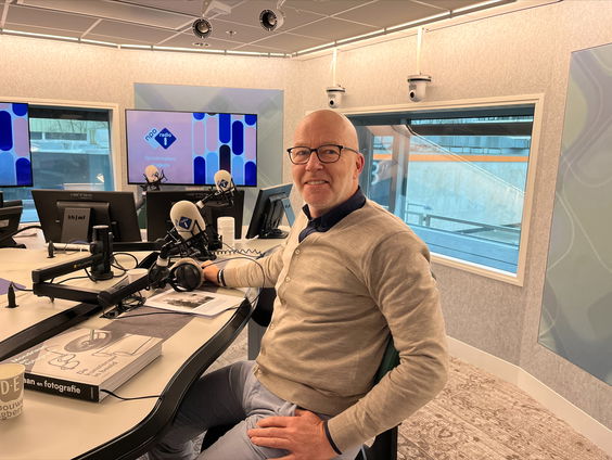 Leo Jansen over de tentoonstelling van Mondriaan in het fotomuseum Den Haag