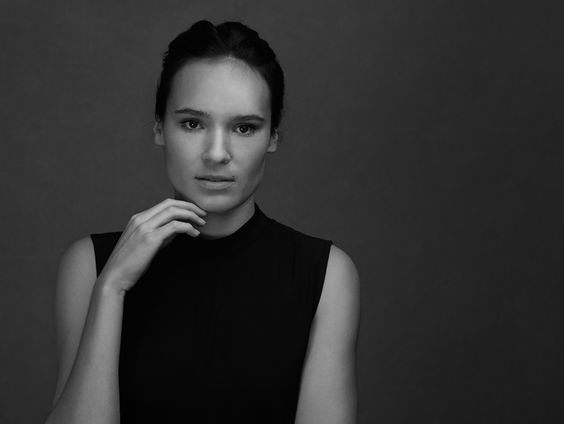 Kunststof - Ellen Parren, actrice