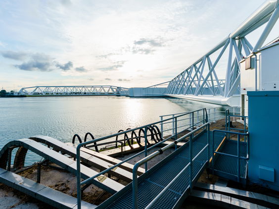 Hoe belangrijk was de sluiting van de Maeslantkering?