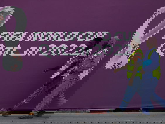 Jongeren van VVD, CU, CDA en D66 voeren bij ministerraad actie tegen sturen Qatar-delegatie