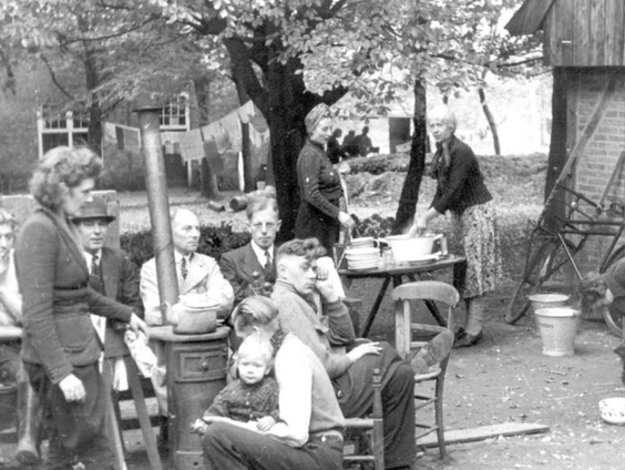 1e uur: essay, trickle down economie, evacuatie naar het Openluchtmuseum OVT 02-10-2022