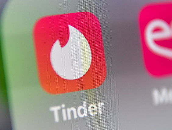 Terug naar Toen: Datingapp Tinder uitgebracht