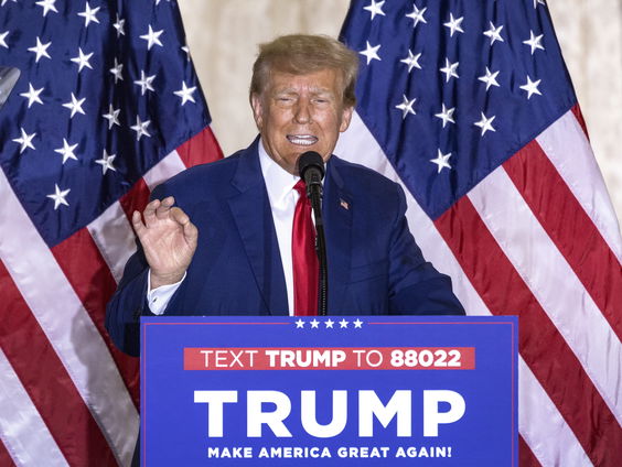 Trump in toespraak: aanklachten zijn 'enorme inmenging' in verkiezingen