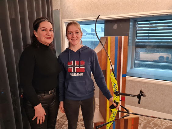 Jacqueline van Rozendaal en Fleur van de Ven over de 'vergeten sport' boogschieten