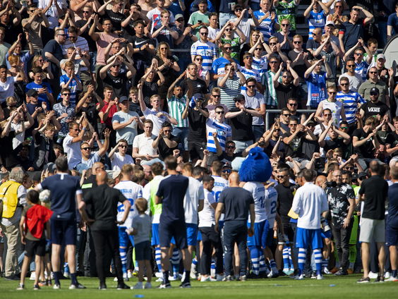 Het positieve perspectief van het PEC-publiek