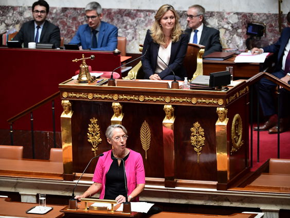 Franse premier Borne legt regeringsverklaring af