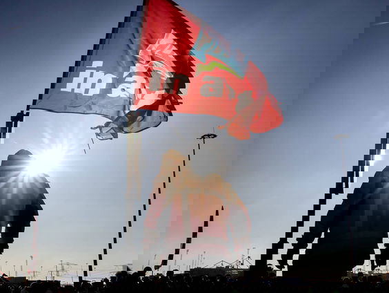 Donkere wolken over de Dag van de Arbeid