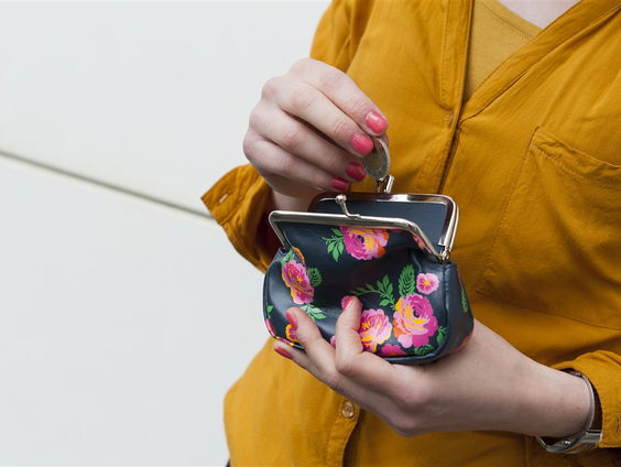 Stand.nl: 'De overheid moet problematische schulden van burgers overnemen'