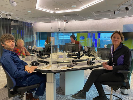 Louise Vet en Jeroen Helmer over medicijnresten in ontlasting van koeien