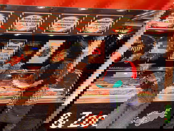 Mai Verbij bij visboer Richard Waasdorp