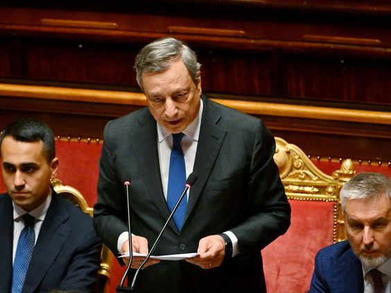 Treedt Italiaanse premier Draghi af?