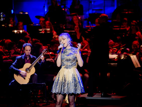 Janne Schra en de Vogels spelen live!