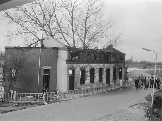 Terug naar Toen: Vandaag in 1986 was de aanslag op de centrumdemocraten in Kedichem
