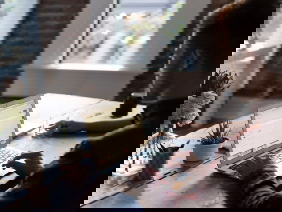 Stand.nl: Er moet een verplichte stagevergoeding komen