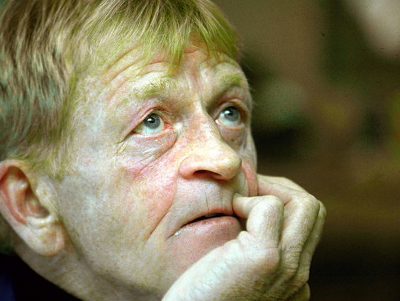 Hotseknotsebegoniavoetbal, 23 jaar na zijn dood heeft voetbaltrainer Bert Jacobs een biografie