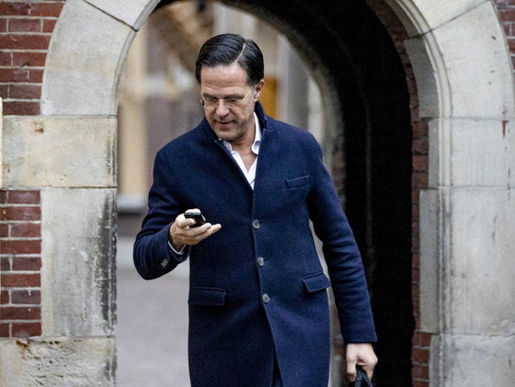 Rutte wiste jarenlang dagelijks sms'jes van zijn telefoon
