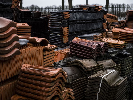 Enorme drukte bij dakpannenhandel in Sprang-Capelle