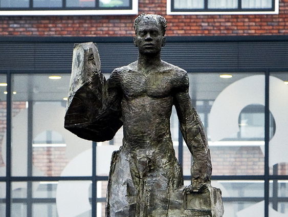 Nieuwe tentoonstelling geopend over verzetsheld Anton de Kom