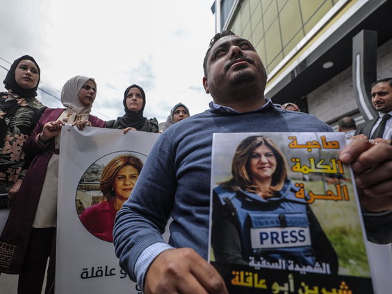Al-Jeezera journaliste Shireen Abu Akleh doodgeschoten
